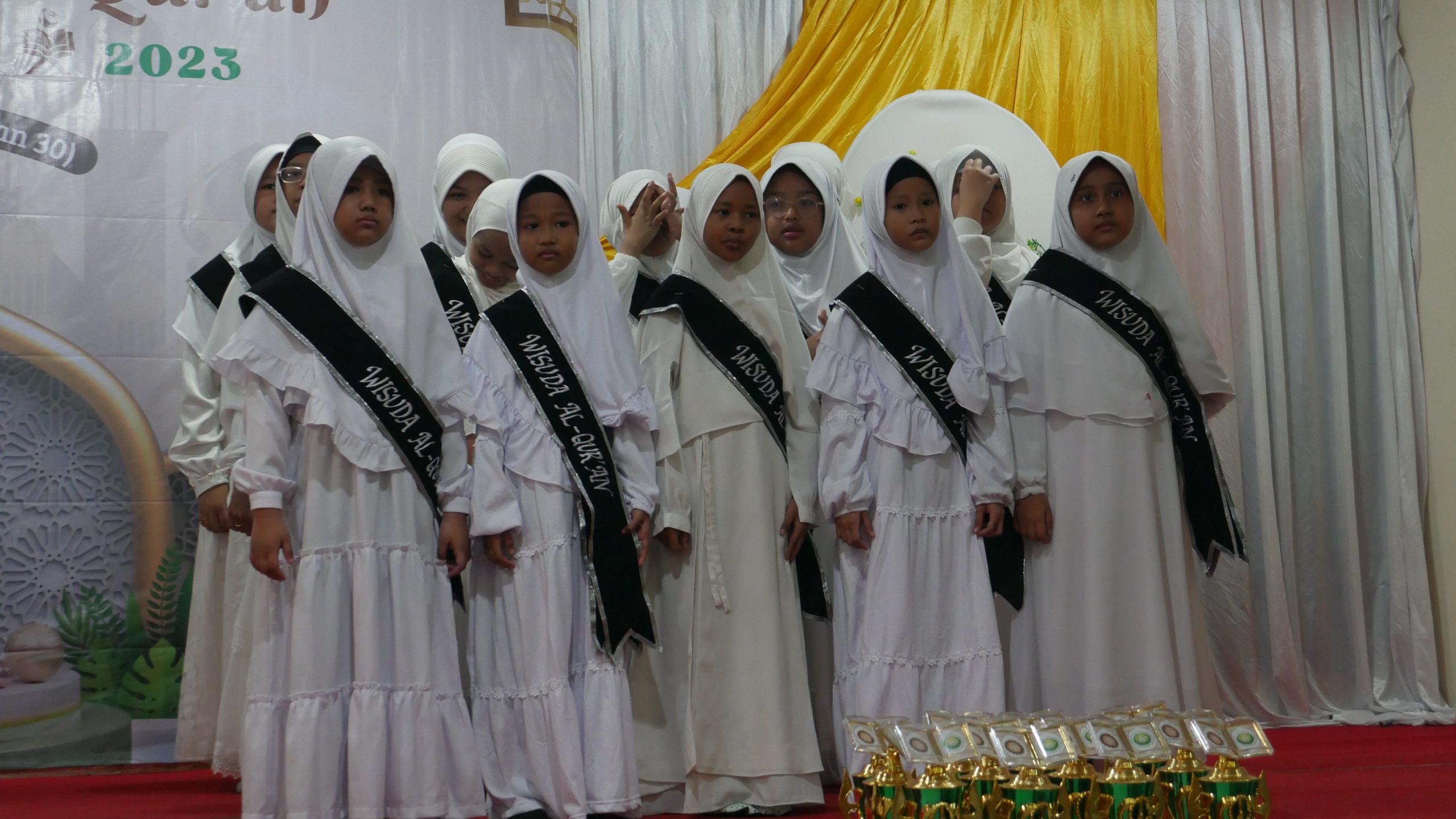 Wisudawan perempuan kategori 1 Juz pada Wisuda Hafidz SDIT Al-Furqon 2023