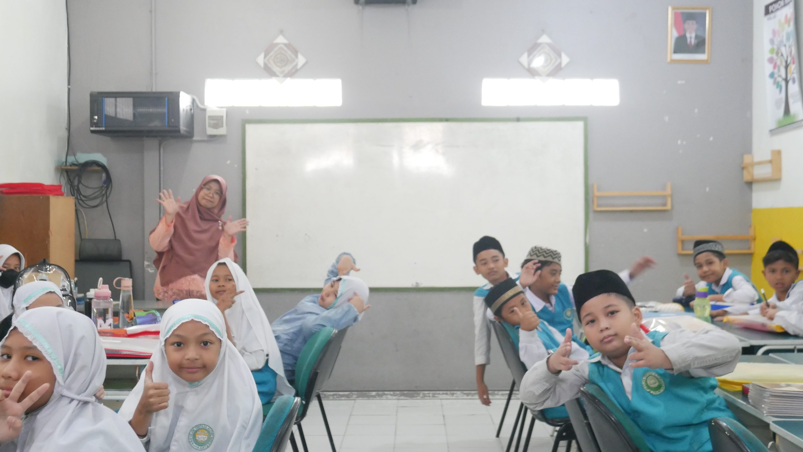 Hari pertama sekolah kelas 4A SDIT Al-Furqon Juli 2023