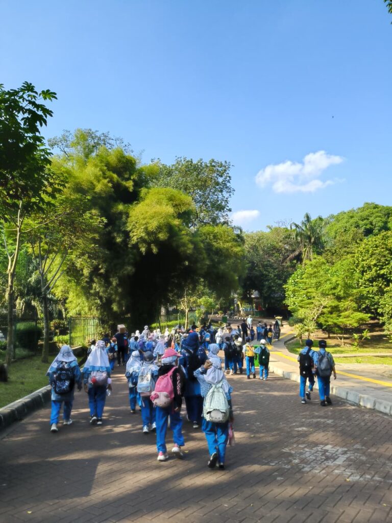 Fieldtrip ke Ragunan SDIT Al-Furqon
